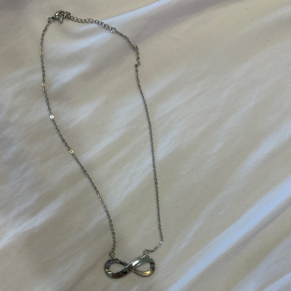 Silver Infinity Necklace - Picture 1 of 1